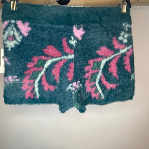 Anthropologie Floral Patterned Fuzzy Shorts - Picture 3 of 6